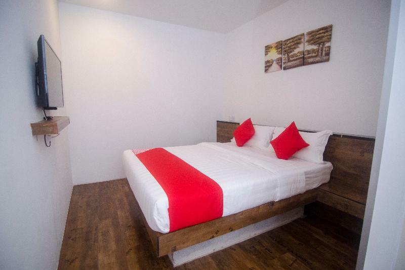 Oyo 836 Mandurah Room & Cafe Kuching Dış mekan fotoğraf