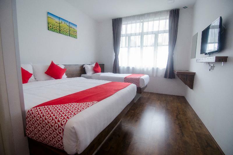 Oyo 836 Mandurah Room & Cafe Kuching Dış mekan fotoğraf