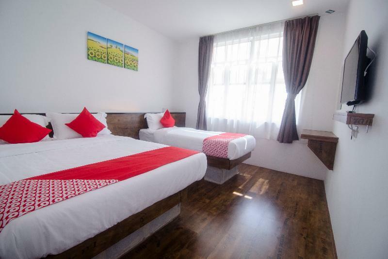 Oyo 836 Mandurah Room & Cafe Kuching Dış mekan fotoğraf