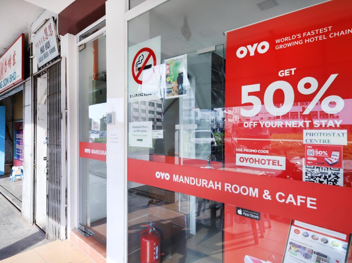 Oyo 836 Mandurah Room & Cafe Kuching Dış mekan fotoğraf